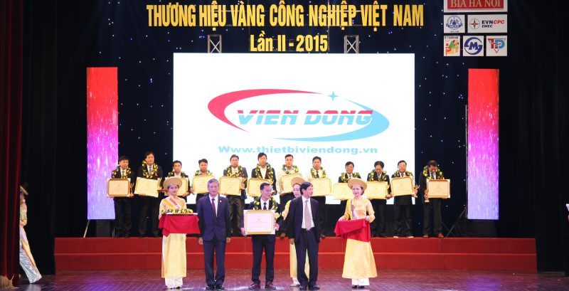 Viễn Đông nhận cúp vàng thương hiệu Việt Nam
