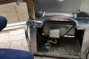 Dịch vụ sửa xe nước mía tận nhà – Phụ tùng máy ép mía